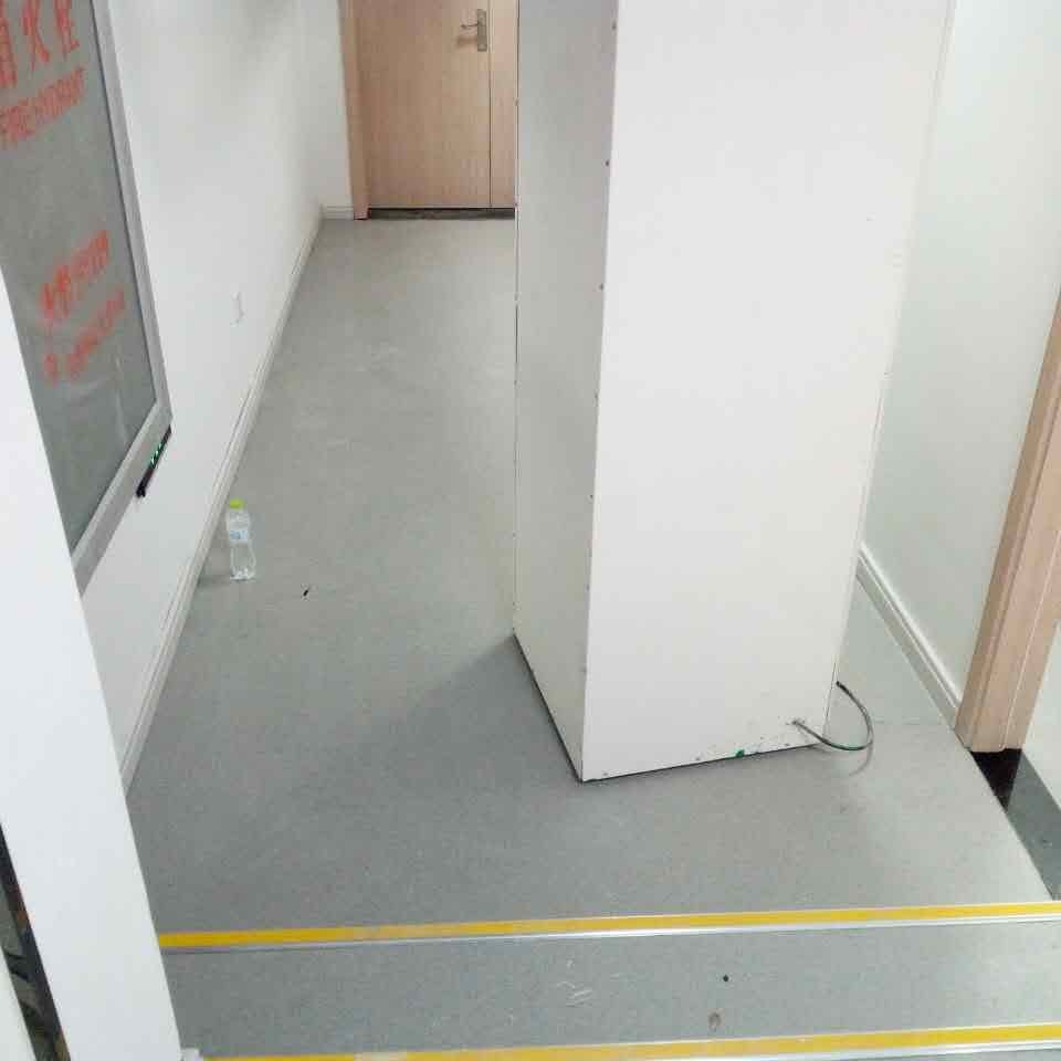 广州揭阳市临塑妇产科医院吸音塑胶地板阿姆斯壮相似花色