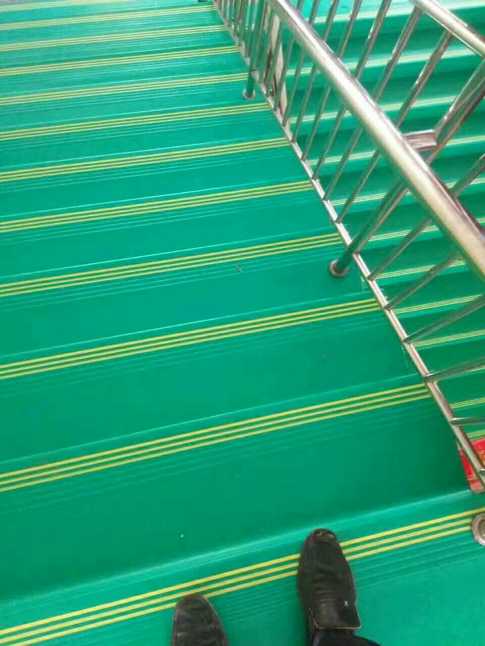 河北塑胶楼梯踏步、山西整体楼梯踏步、江苏塑胶楼梯防滑板