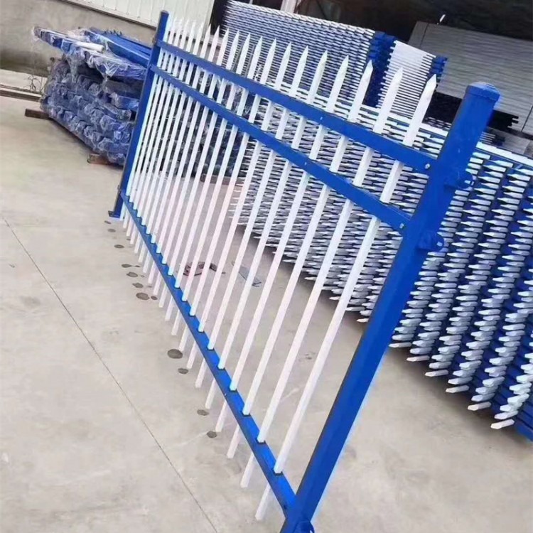 安平现货护栏网 云南锌钢护栏网厂家 批发组装锌钢护栏
