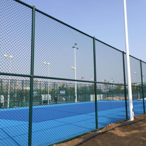 扁铁固定式球场围网 球场围栏网厂家 球场围栏网施工