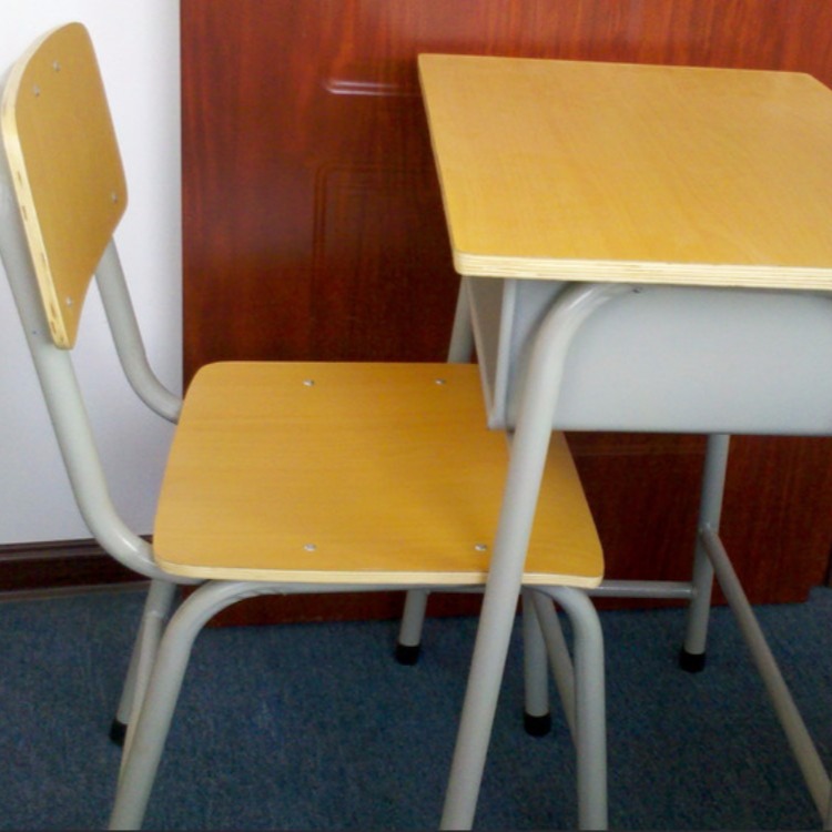 学生课桌椅批发定做，南宁学生课桌椅厂家