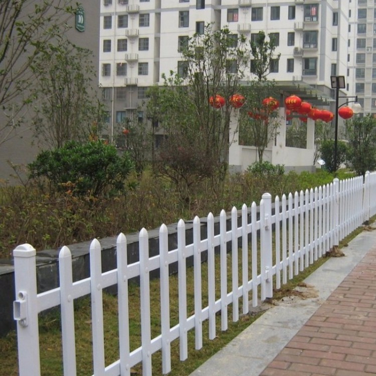 孟津护栏室外防护栏工程园艺草坪护栏PVC塑钢围栏花园绿化带草坪护栏 