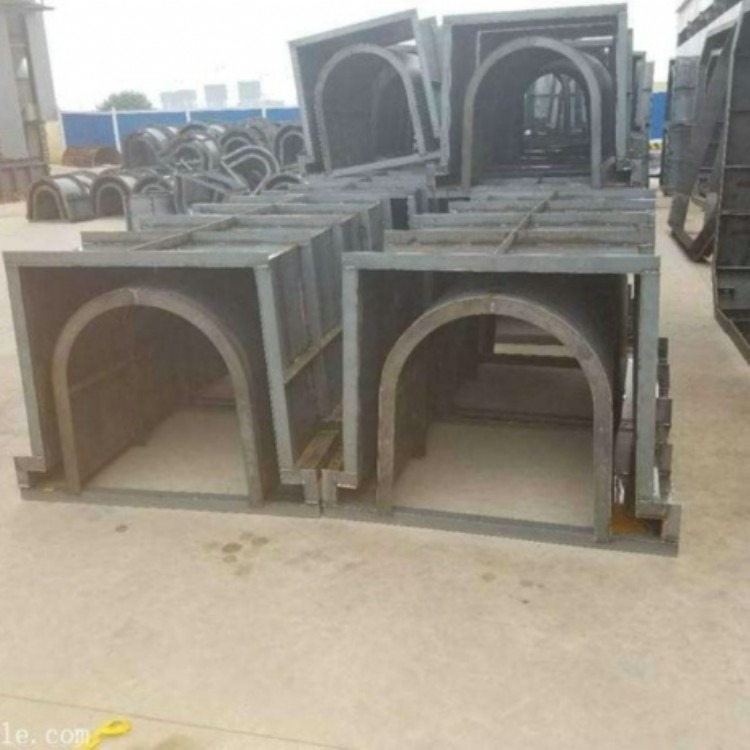 上海厂家直销排水沟钢模具 蝶形沟钢模具 U型槽模具 U型槽钢模具