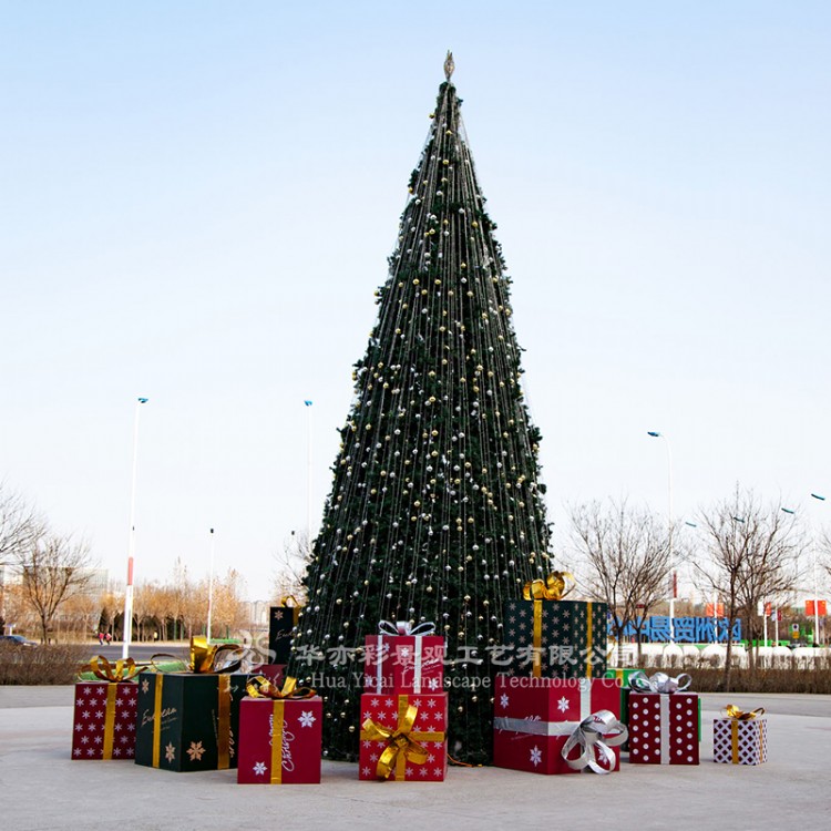 pvc仿真圣诞树，东莞华亦彩圣诞树厂家，6米圣诞树批发，设计定制仿真圣诞树