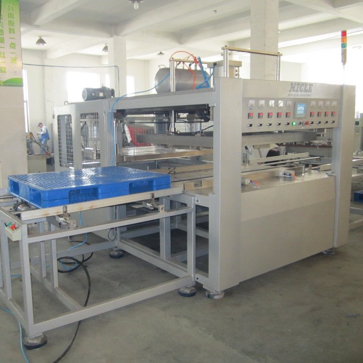 供应北京塑料托盘热板自动焊接机
