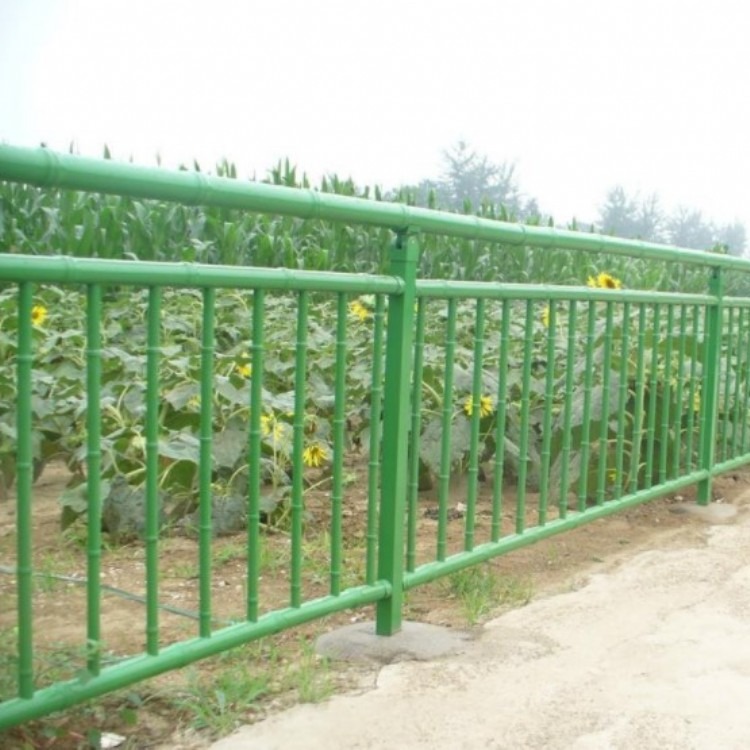 定制仿竹护栏 不锈钢栅栏 菜园围栏 道路护栏