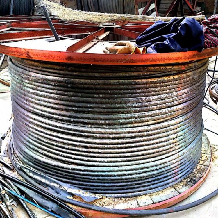 青岛电缆回收 长期回收各种电缆电线 和光伏电缆回收