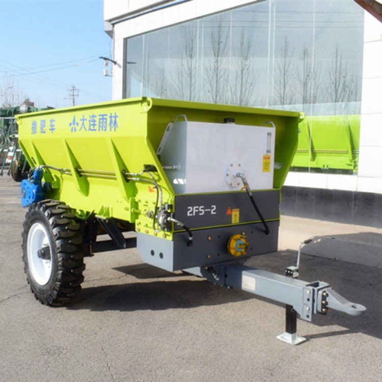 厂家生产自动施肥机    撒粪的机器     抛撒车  有机肥抛撒车