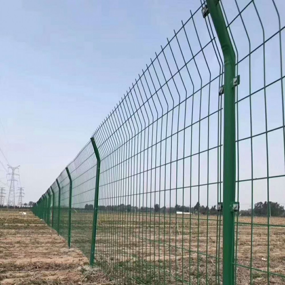 公路隔离安全防护网浸塑铁丝网围栏双边丝护栏网厂家定制批发