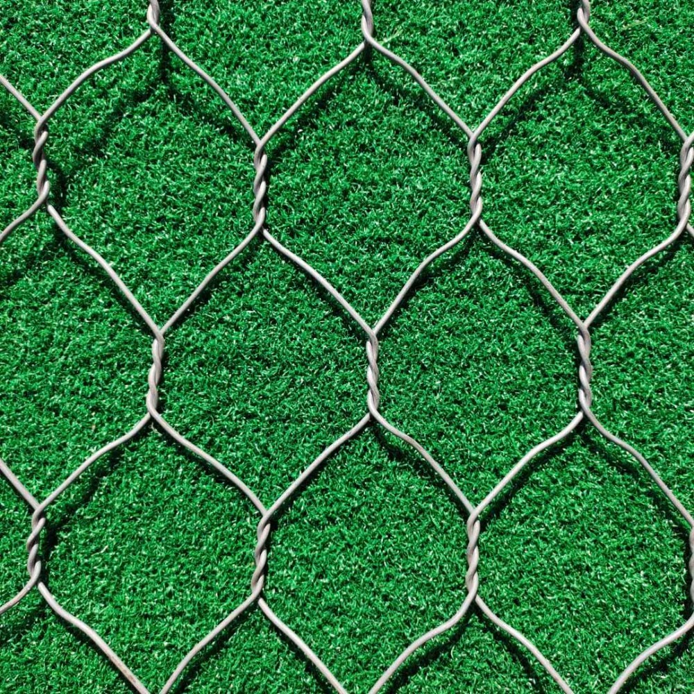 山东热镀锌拧花铁丝网6x8公分孔六角网养殖围栏网厂家出售30米每卷