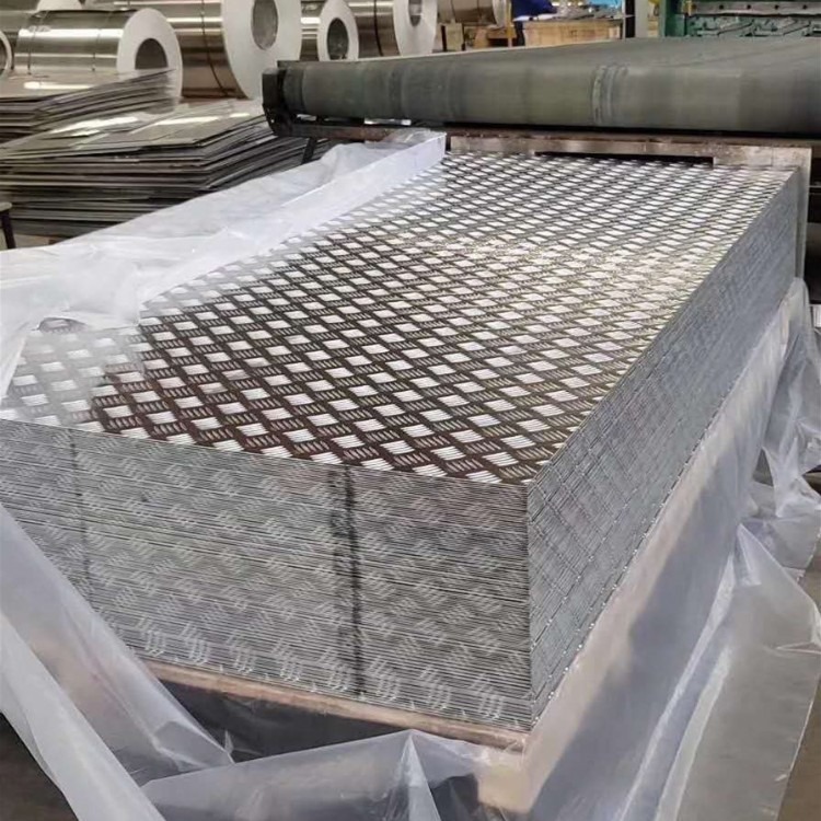 厂家生产花纹铝板 防滑铝板 合金花纹铝板  规格齐全 可定尺开平