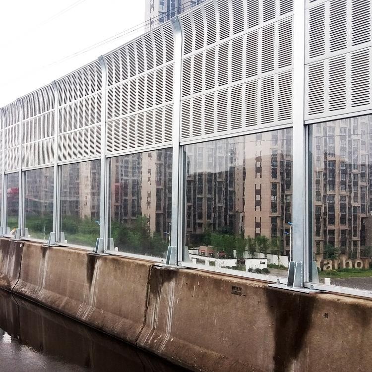 快铁混合型隔声屏障 桥面冲孔隔声板 汉威地铁百叶孔隔音墙