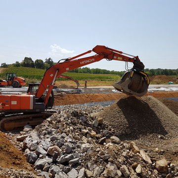 现代r215挖机筛沙斗挖掘机滚筒筛分山沙河沙