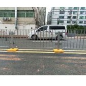 市政道路马路两边隔离用的护栏 深圳鑫佳汇深标护栏厂家