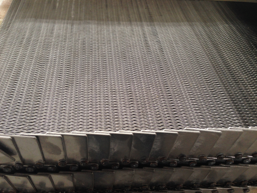 威诺定做催化剂干燥网带炉用不锈钢316L带挡板传送人字形网带