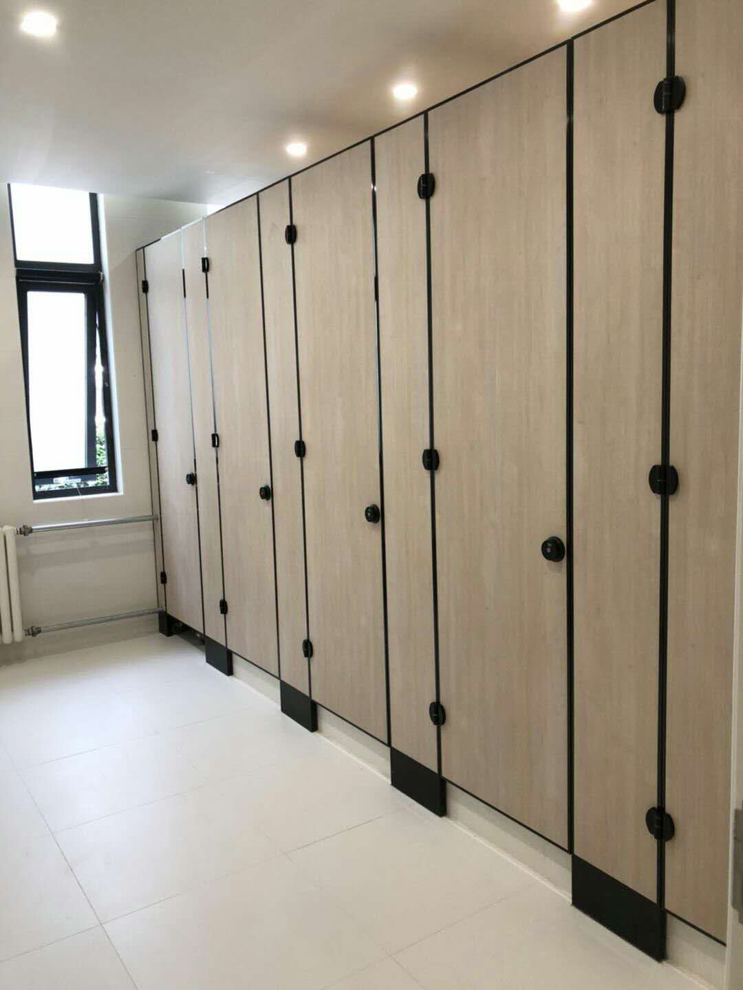 郑州市厕所隔断板 卫生间隔断门 洗手间挡板