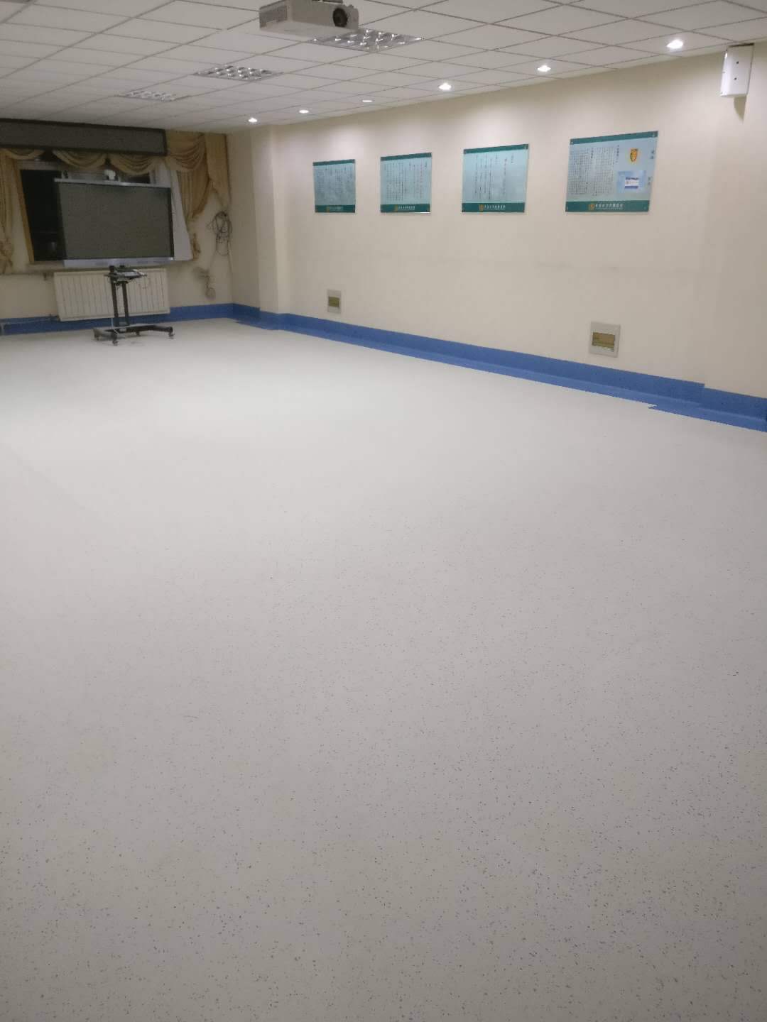 贵州贵阳临塑心理医院吸音塑胶地板阿姆斯壮相似花色
