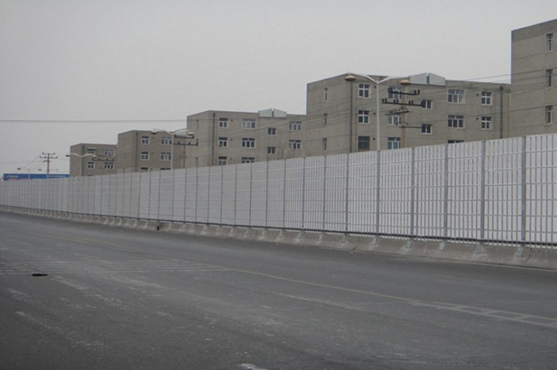 滁州彩色隔声屏障厂家 威景高铁隔音墙生产厂家