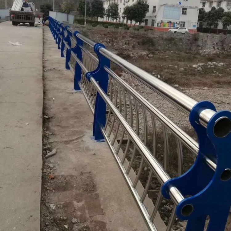 河道护栏 不锈钢桥梁护栏安装 不锈钢护栏 工程预算