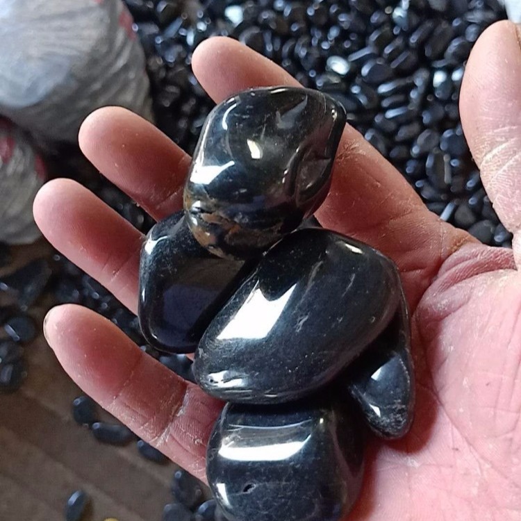 黑色鹅卵石3-5公分/精品黑色鹅卵石生产厂家