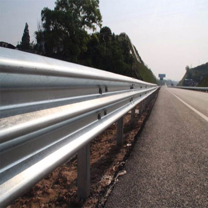 贵阳波形防护栏厂家高速公路防护栏农村公路波形钢护栏
