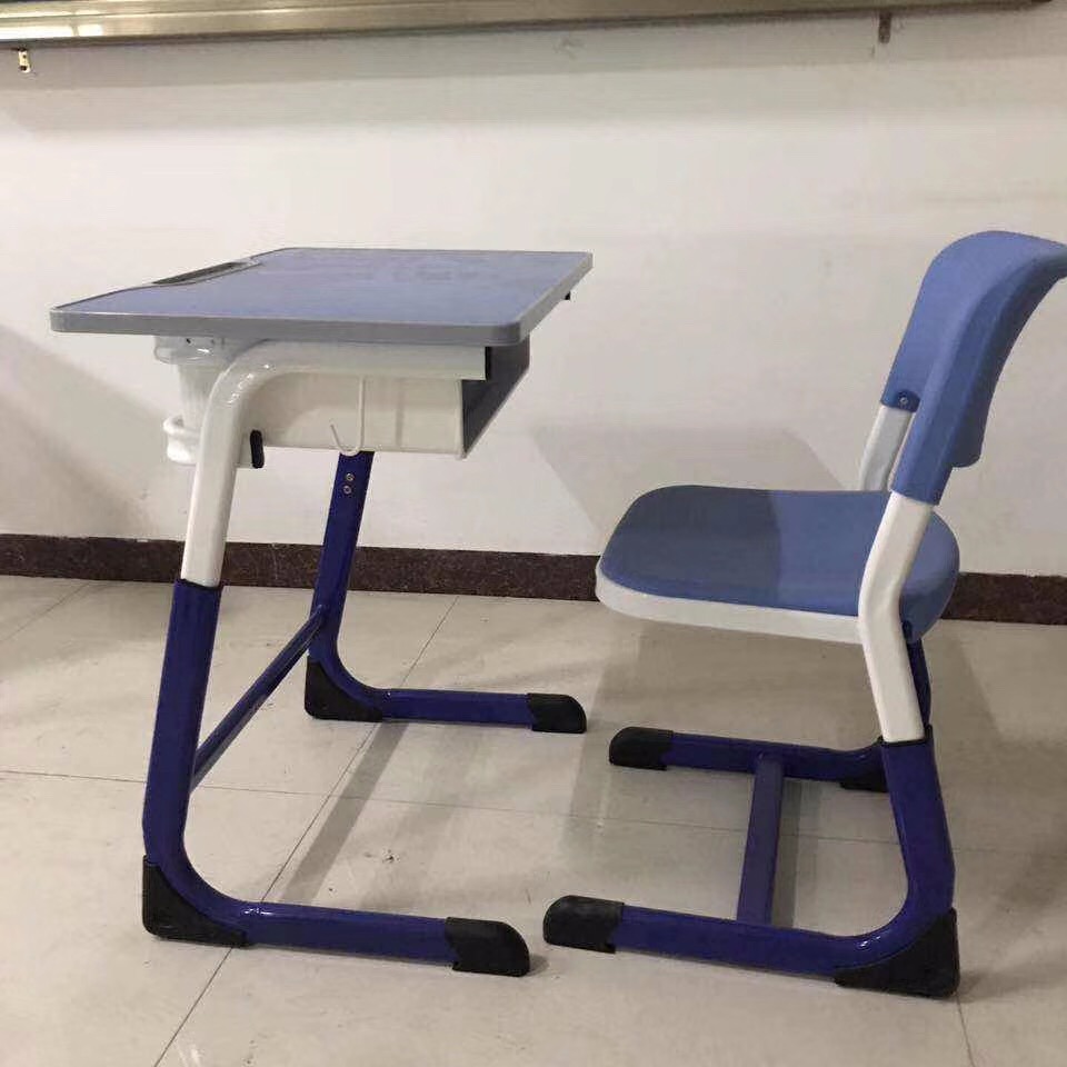 厂家直销环保塑料学校中小学生课桌椅 功能性升降儿童学习桌生产厂家