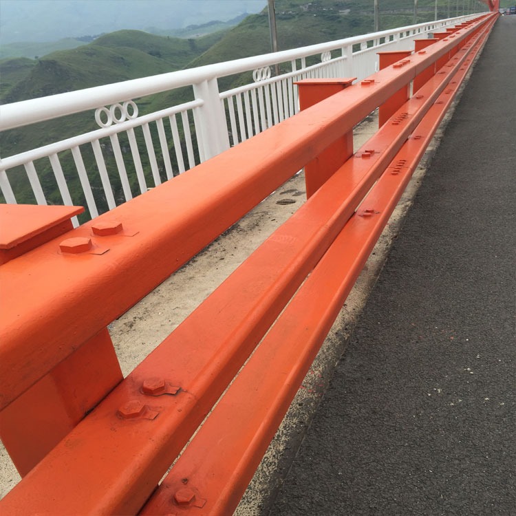 贵州世腾桥梁护栏生产规范，价格优惠，桥梁护栏生产厂家保质保量