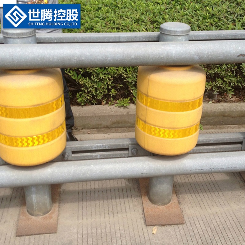 厂家生产新型防撞桶护栏 高速公路旋转桶防撞护栏 高速公路旋转式防护栏