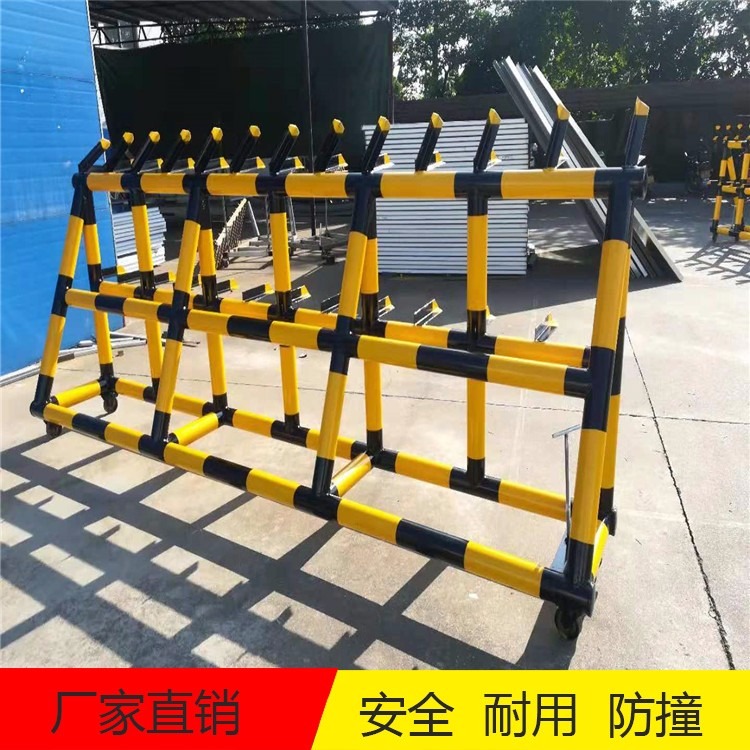 广东护栏厂家定制移动三角架拒马护栏 拒马护栏 带刺围篱
