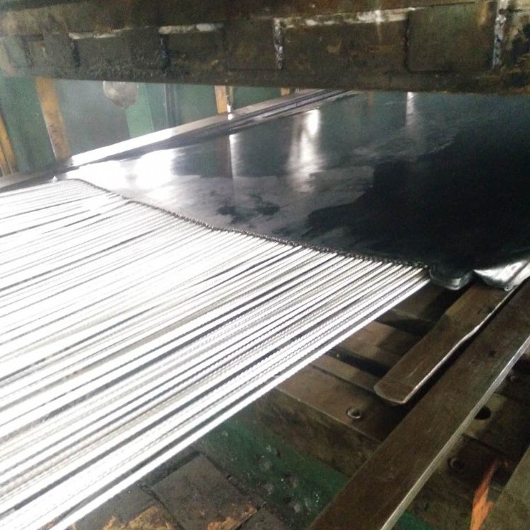 钢丝提升胶带厂家  中海海能生产各类型号输送带 挡边带 提升带