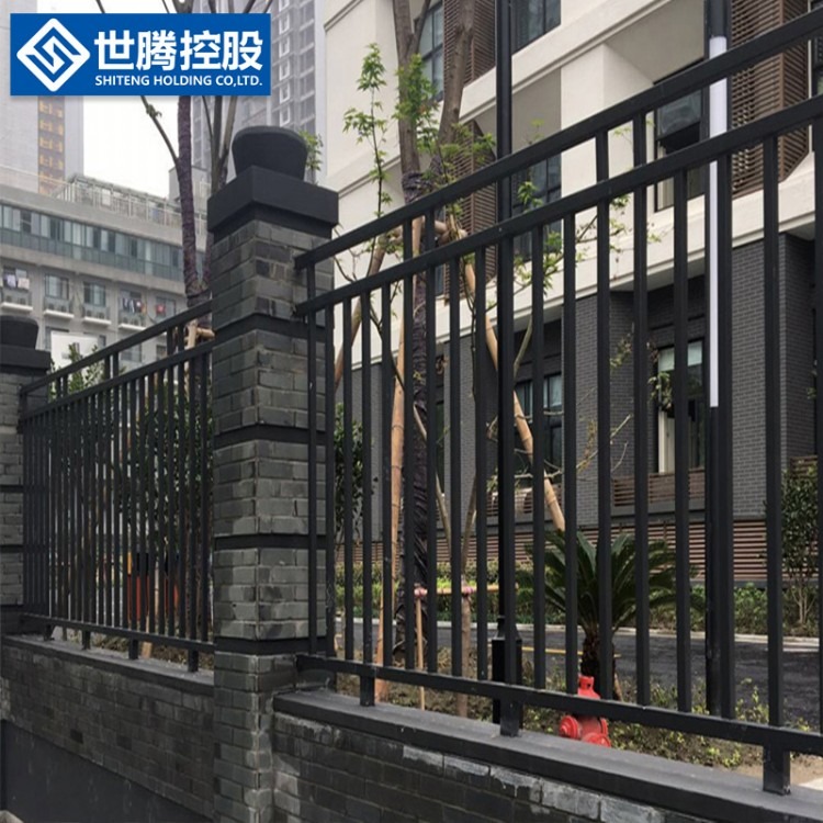 云南昆明锌钢栏杆厂家电话 锌钢围墙护栏多少钱一米 定制围墙护栏