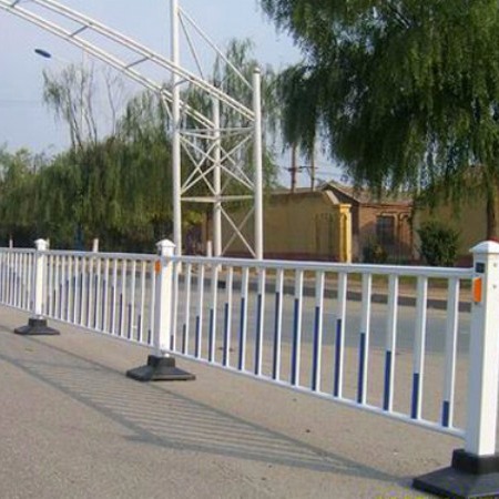陕西渭南市政道路护栏规格齐全款式新颖 厂家直销  量大优惠