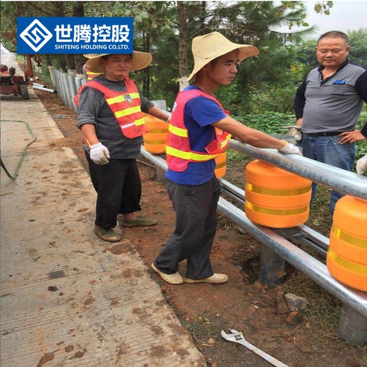 杭州厂家直销 EVA旋转式防撞桶护栏 高速路隧道口防撞护栏 价格多少钱一米