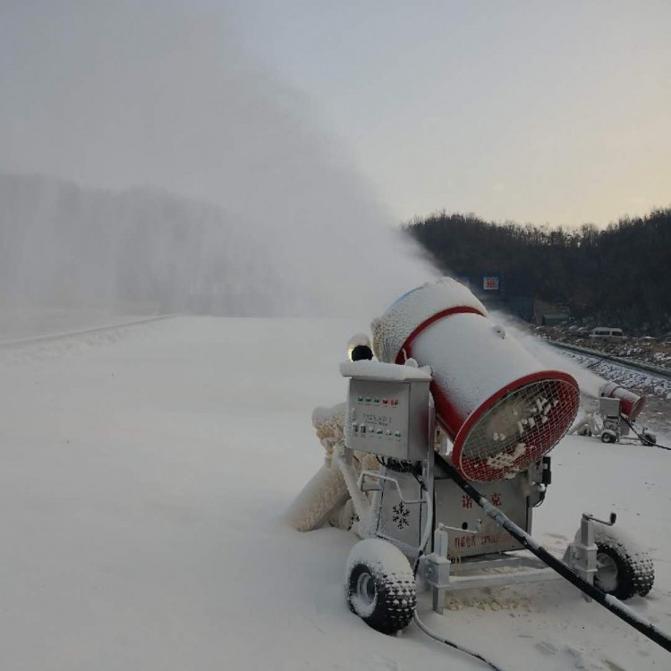 滑雪场造雪机厂家 造雪功率大  人工造雪机设备 