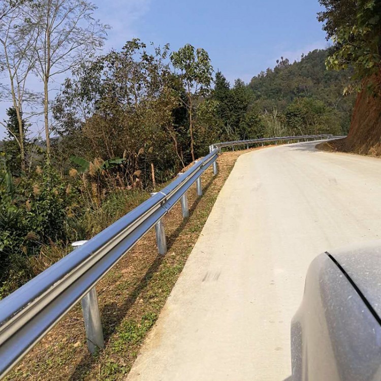 揭阳波形护栏生产厂家直销高速公路护栏可定制包安装