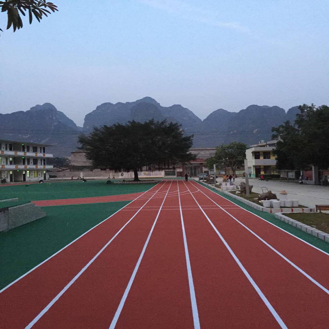 崇左市宁明县哪里有做塑胶跑道的，篮球场地板胶涂料销售
