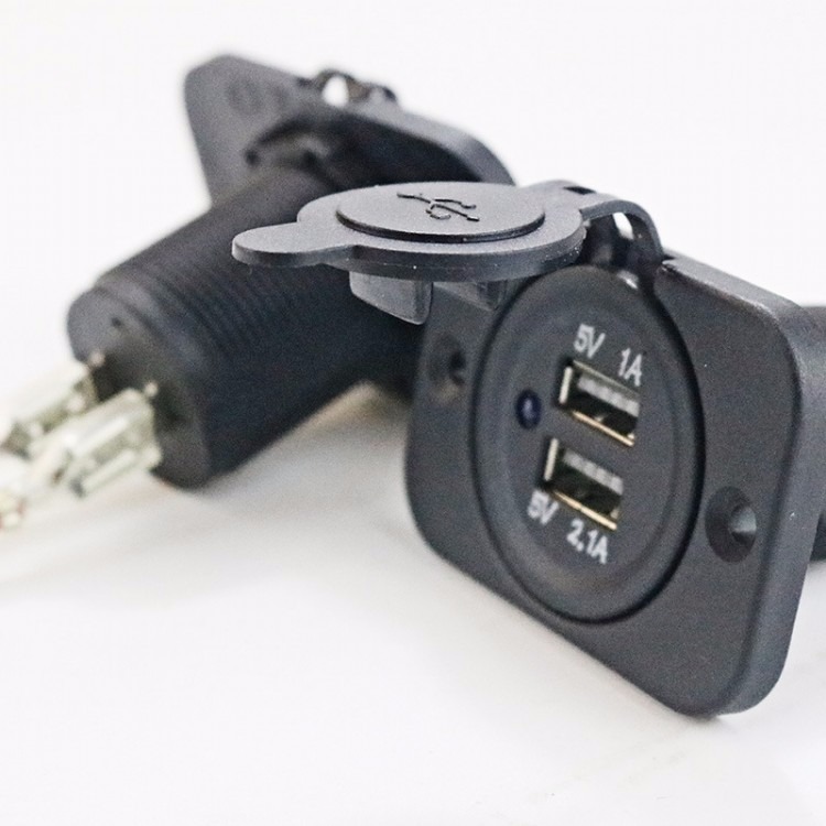 常州铭鑫供应USB车充 车载电器连接线 2.1A快充充电器