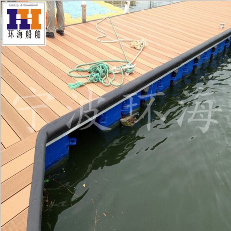 湖泊渔业养殖浮排水面浮桥码头搭建PE塑料高强度浮箱