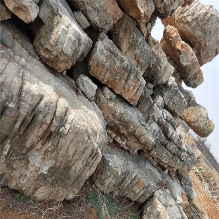 千层石假山石头一吨 公园假山石 优质商家 公园专用景观石