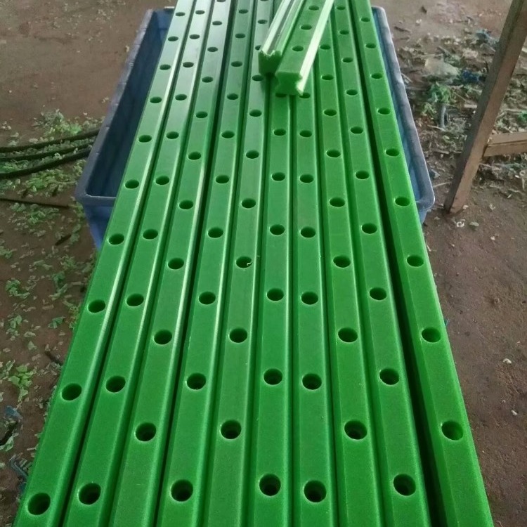 厂家供应绿色聚乙烯塑料板材异型件加工定制
