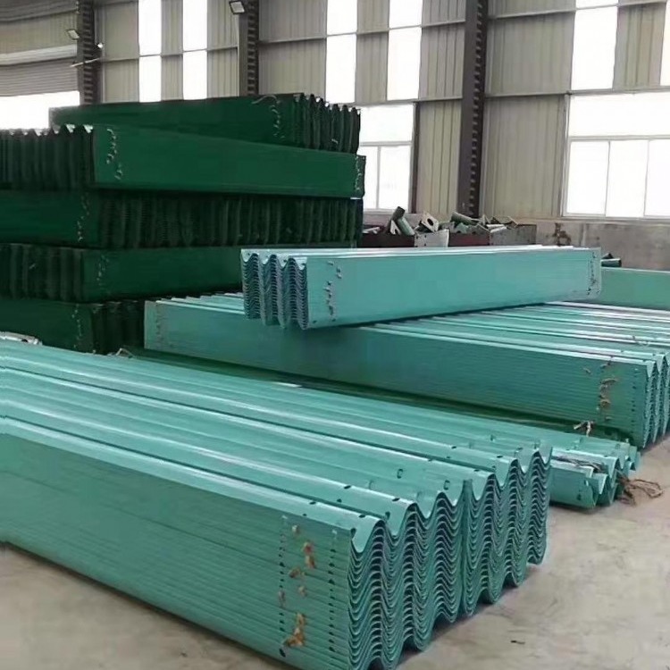 供应广东省公路护栏板镀锌喷塑生产厂家
