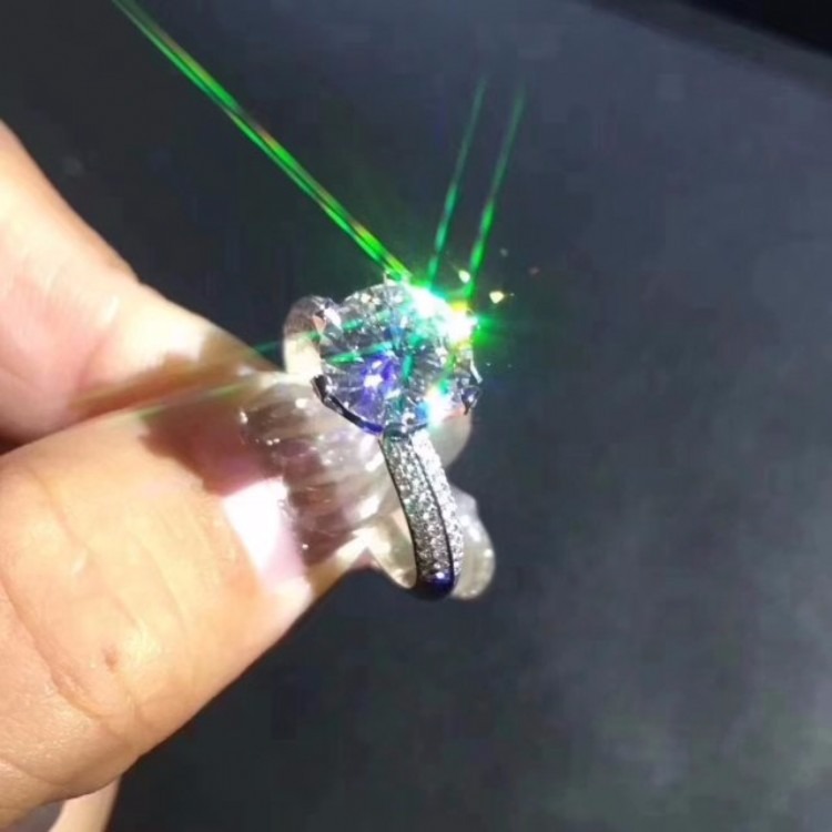厂家批发 经典六爪莫桑钻戒1克拉18K白金铂金钻戒求婚戒指
