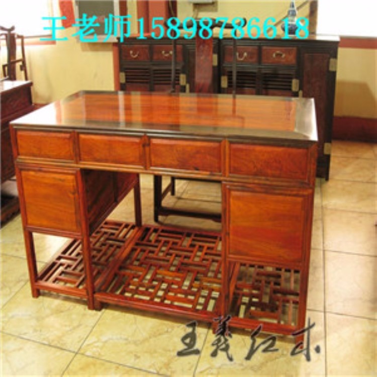 红木书桌大红酸枝制作王义红木手工雕刻的书桌