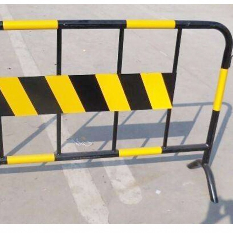 安顺厂家直销 铁马护栏 现货铁马护栏 喷塑铁马护栏  质量保证
