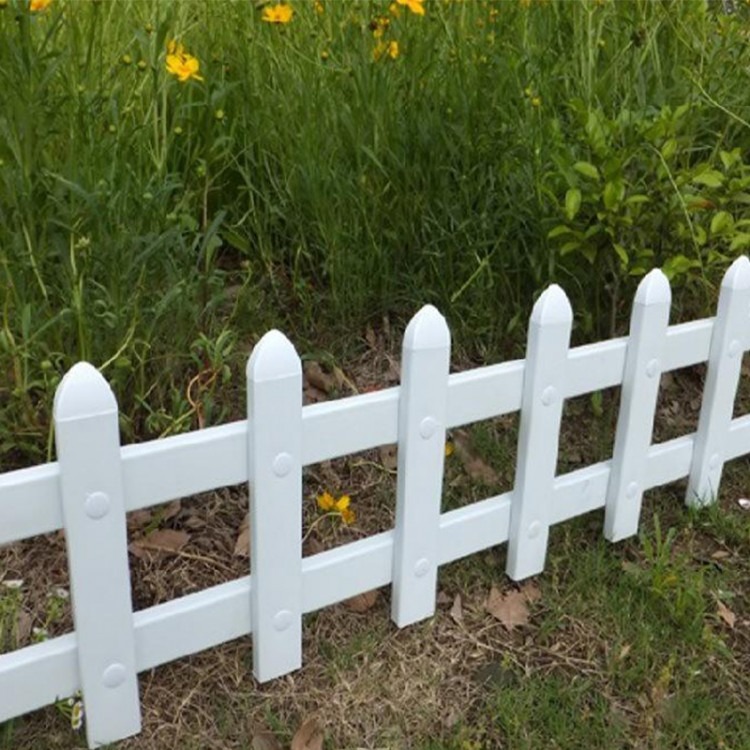 直销pvc白色塑料栅栏 花园护栏篱笆菜园 圣诞树装饰围栏 PVC栅栏厂家