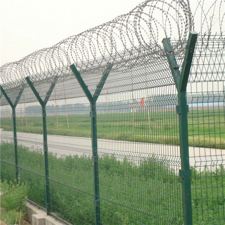 厂家供应飞机场护栏网 刀片刺丝钢丝网围栏 机场铁刺丝钢网墙