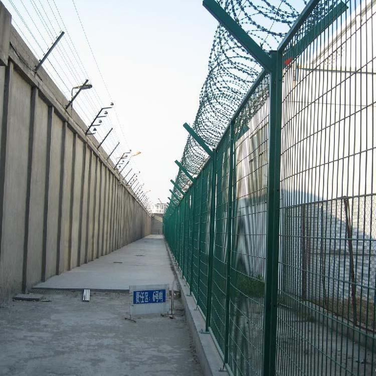 嘉格焊接围栏网厂 监狱防护网 监狱焊接铁丝网围栏 加强钢网围栏