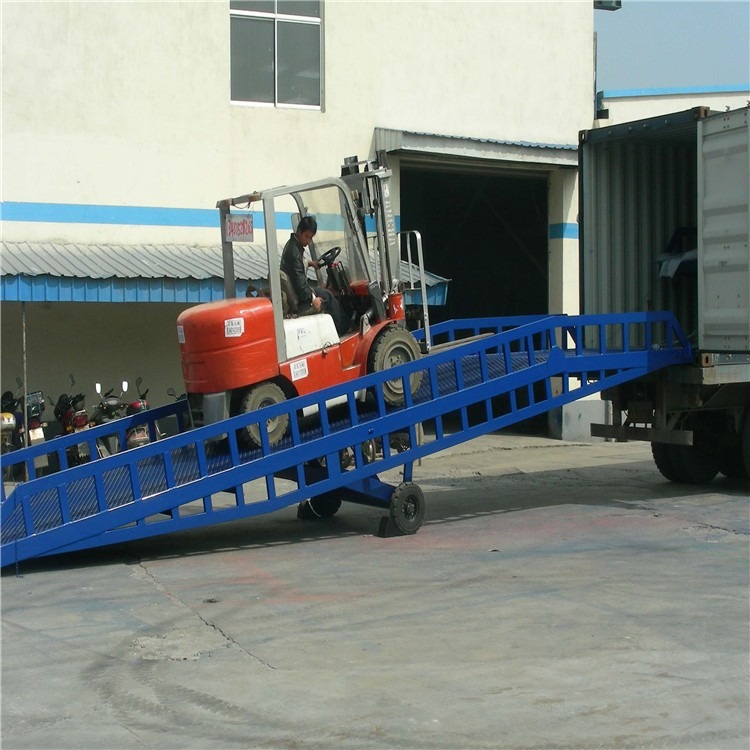 集装箱装货平台百铸DCQ-10叉车装集装箱坡道爬坡 集装箱卸货方法