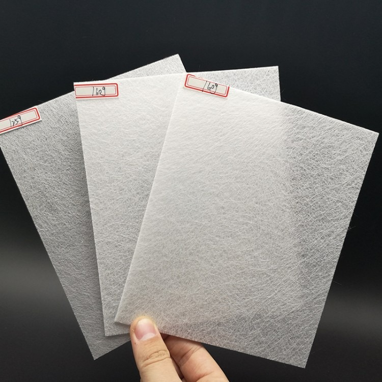 白色聚酯玻纤布厂家直销多种规格型号沥青路面用防开裂聚酯玻纤布