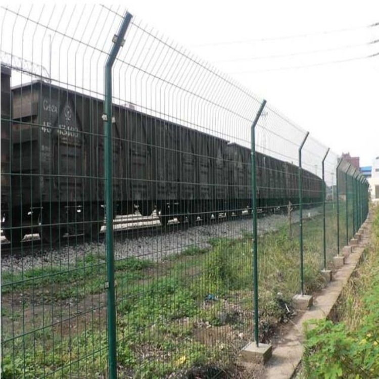潮州镀塑钢网护栏 汕尾绿化带隔离栏 广州钢丝网护栏生产厂家